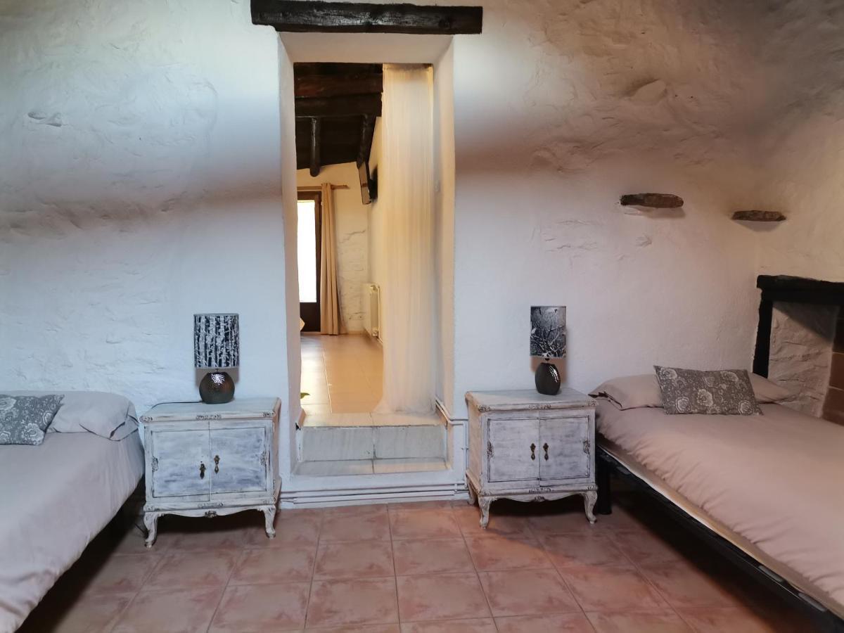 Cal Miquel De Ventola Guest House Exterior photo