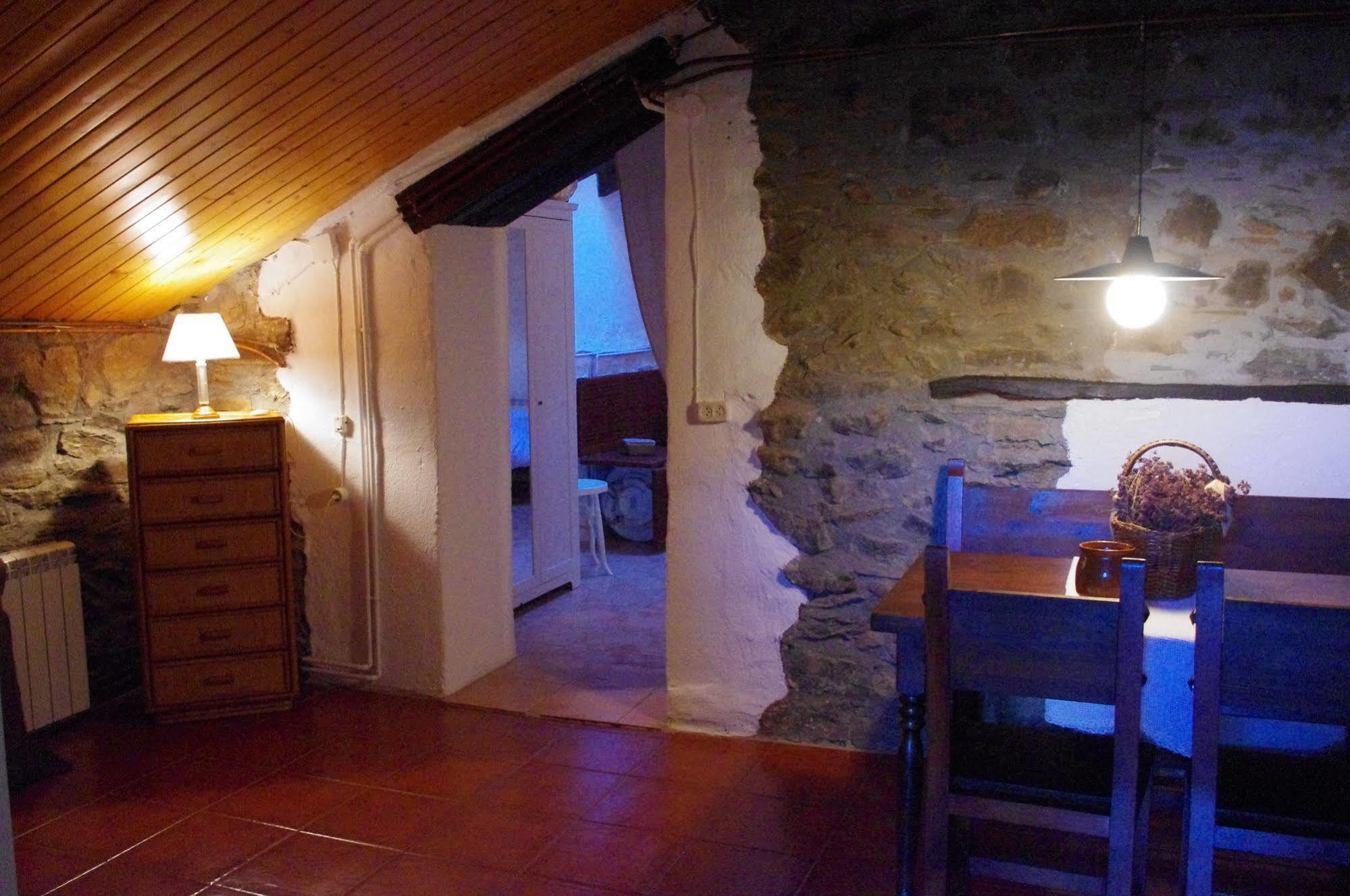 Cal Miquel De Ventola Guest House Exterior photo